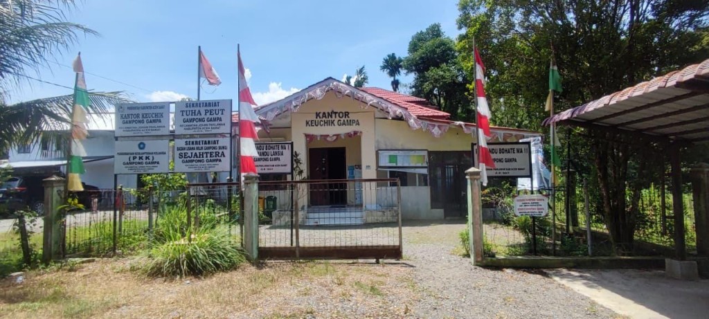 Foto Tampak Depan Kantor Pemerintahan Gampong